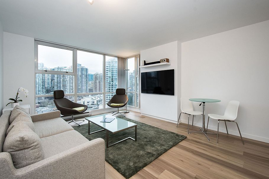 2105 193 Aquarius Mews Vancouver, BC - 2