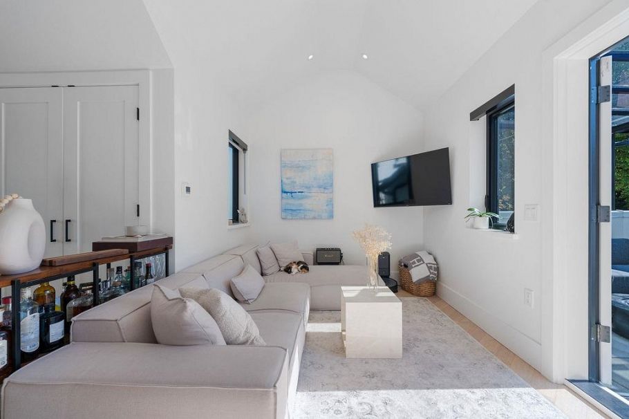 4921 Larch Street Vancouver, BC - 10