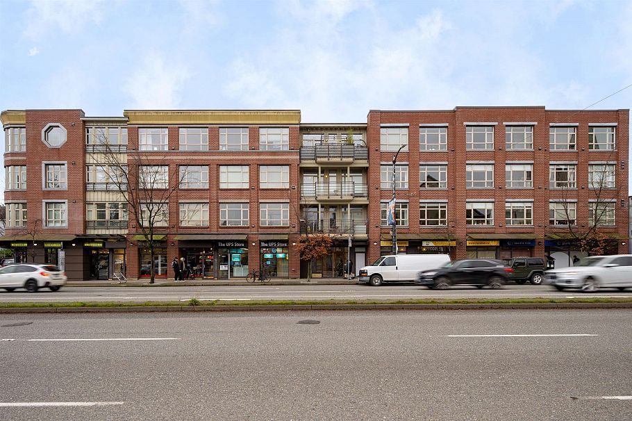 410 2828 Main Street Vancouver, BC - 2