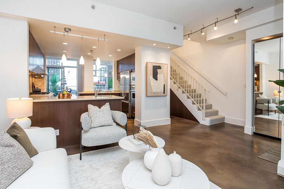 THA 1199 Marinaside Crescent Vancouver, BC - 14