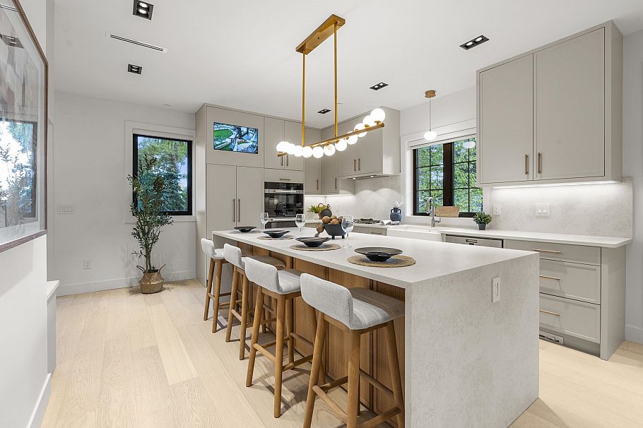 5528 Balaclava Street Vancouver, BC - 3