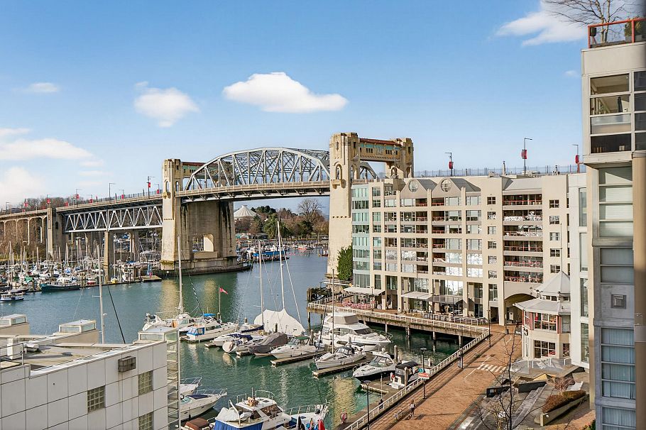 603 1625 Hornby Street Vancouver, BC - 2