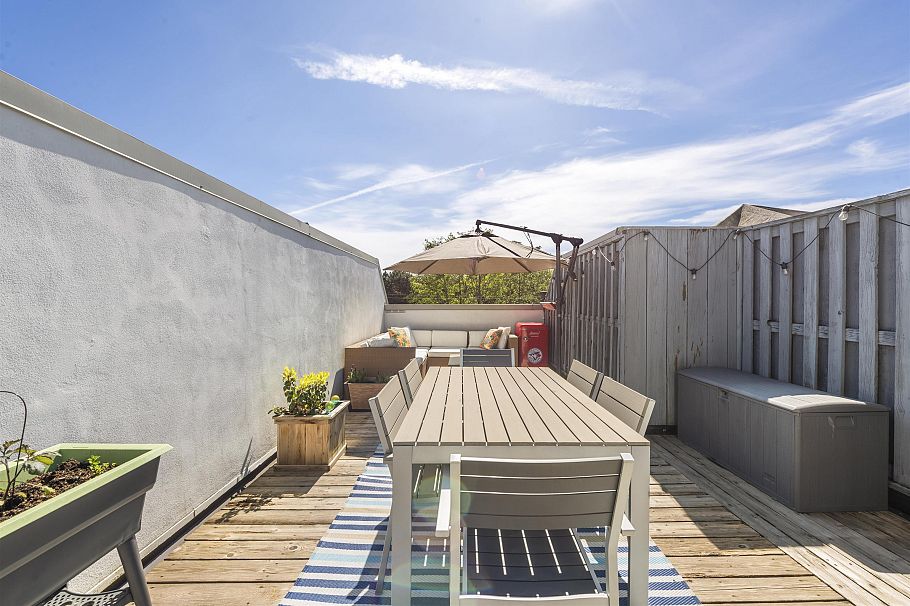 1858 W 1st Avenue Vancouver, BC - 26