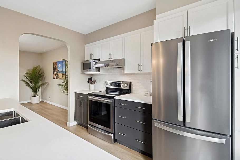 506 Tempe Crescent North Vancouver, BC - 9