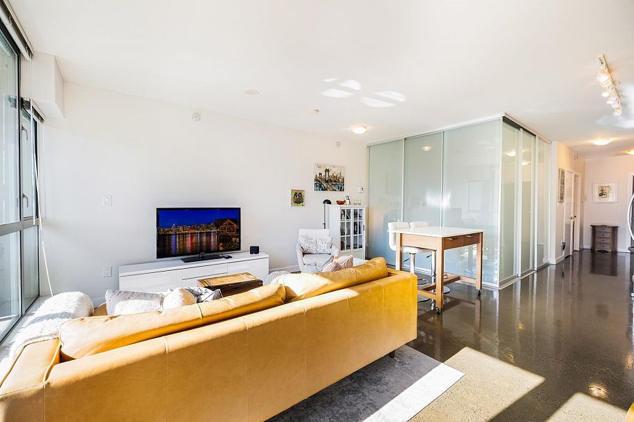 318 221 Union Street Vancouver, BC - 9