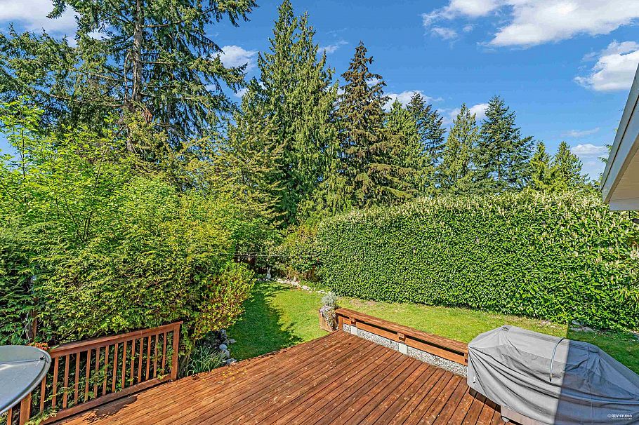 4323 Valencia Avenue North Vancouver, BC - 20