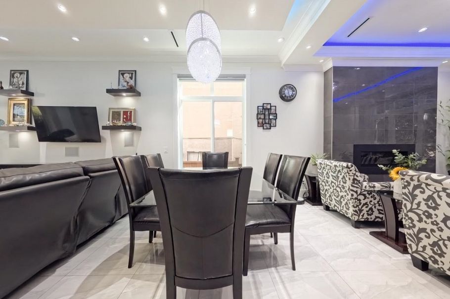 1275 E 62nd Avenue Vancouver, BC - 4