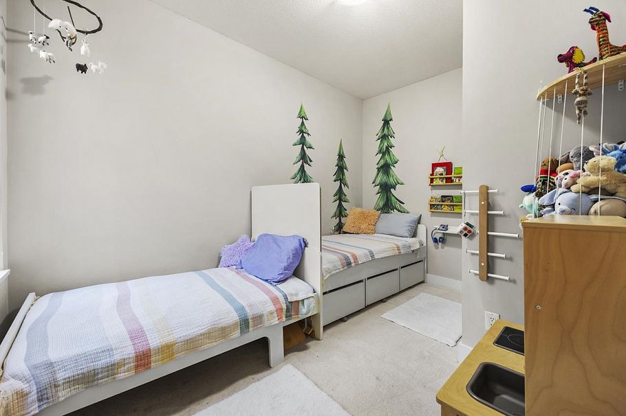 204 6333 Larkin Drive Vancouver, BC - 17