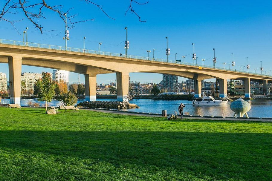 2105 193 Aquarius Mews Vancouver, BC - 32