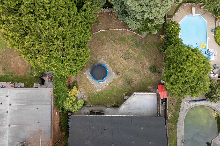 2488 Belloc Street North Vancouver, BC - 29