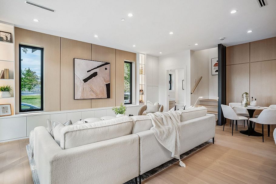 2307 E 3rd Avenue Vancouver, BC - 8