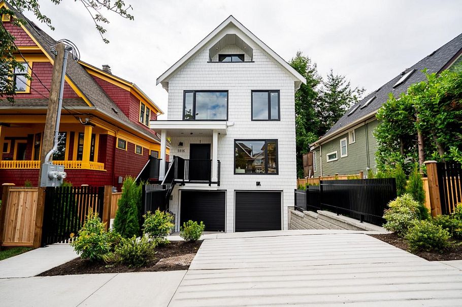 1 1816 E 3rd Avenue Vancouver, BC - 1