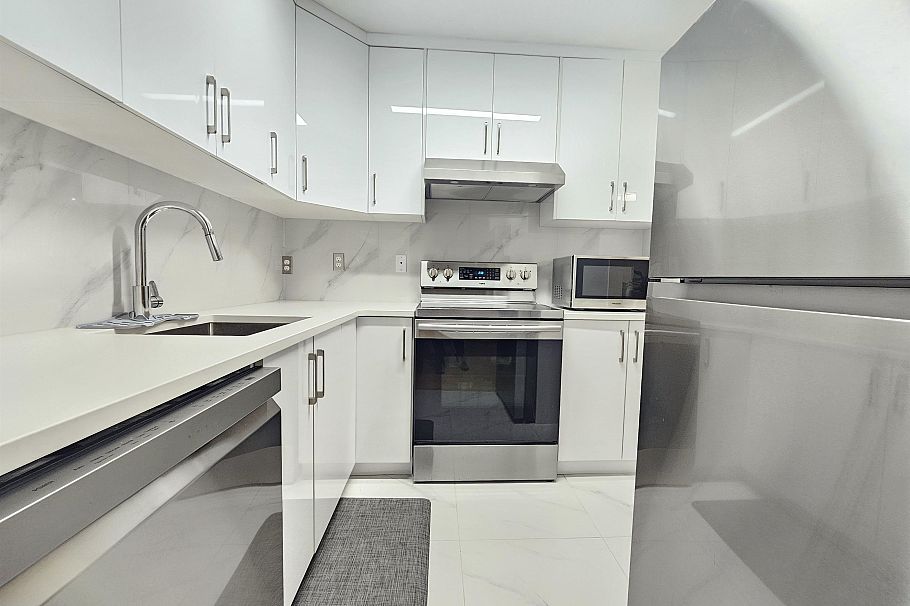 201 3680 Rae Avenue Vancouver, BC - 6