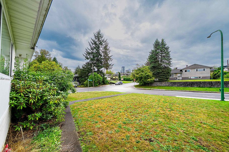 4277 Castlewood Crescent Burnaby, BC - 5