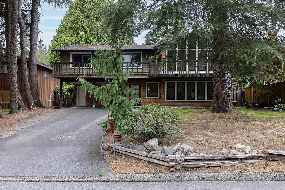 2488 Belloc Street North Vancouver, BC - 26