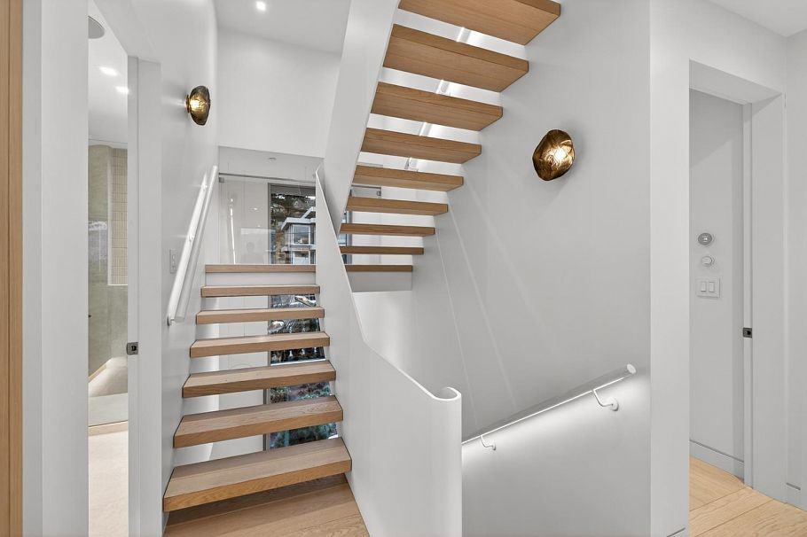 4521 Langara Avenue Vancouver, BC - 21