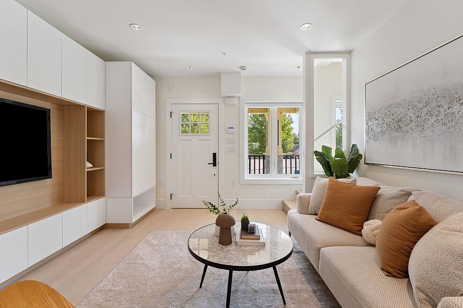 3121 Columbia Street Vancouver, BC - 2