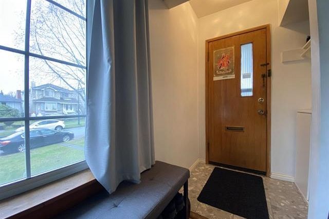 6828 Inverness Street Vancouver, BC - 2