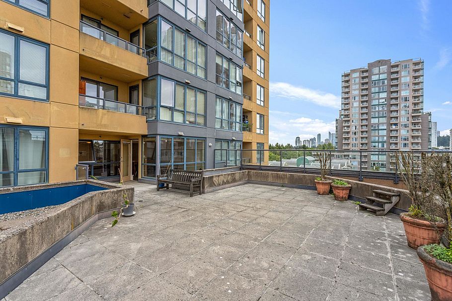 803 3438 Vanness Avenue Vancouver, BC - 22
