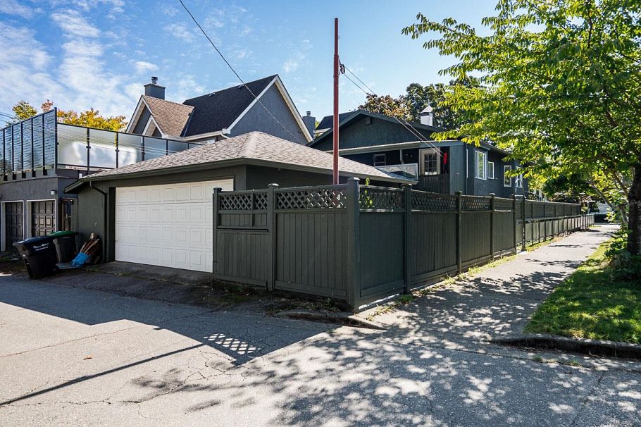 3099 W 6th Avenue Vancouver, BC - 24