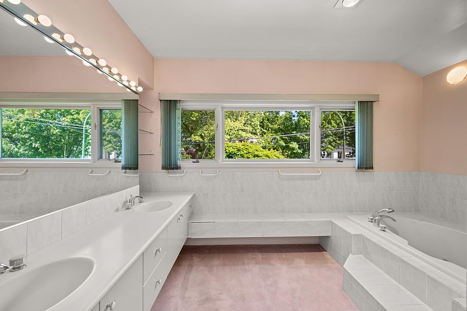 3470 W 43rd Avenue Vancouver, BC - 27