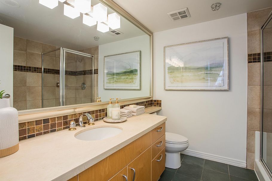 THA 1199 Marinaside Crescent Vancouver, BC - 17