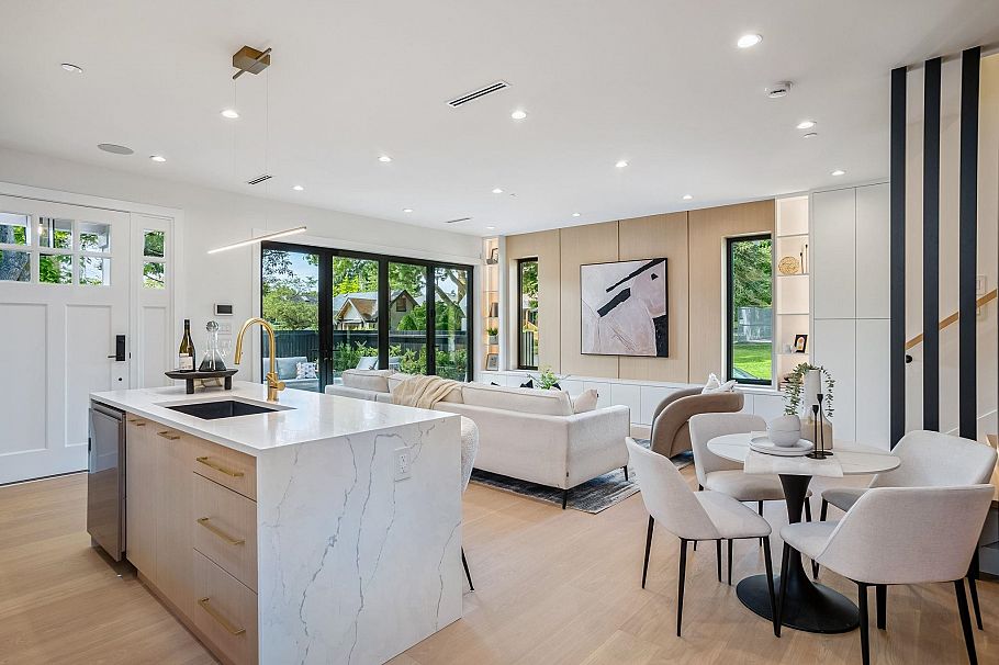 2307 E 3rd Avenue Vancouver, BC - 14