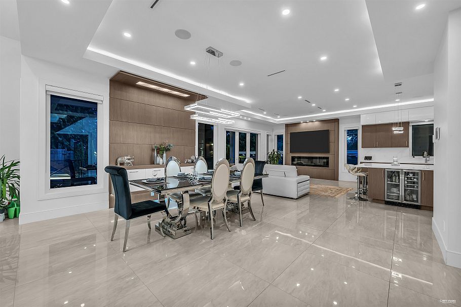 929 Canyon Boulevard North Vancouver, BC - 7