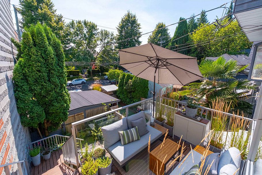 3645 W 17th Avenue Vancouver, BC - 1