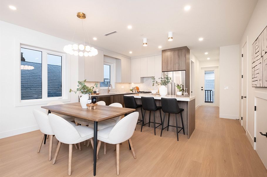 2 2667 E Pender Street Vancouver, BC - 8