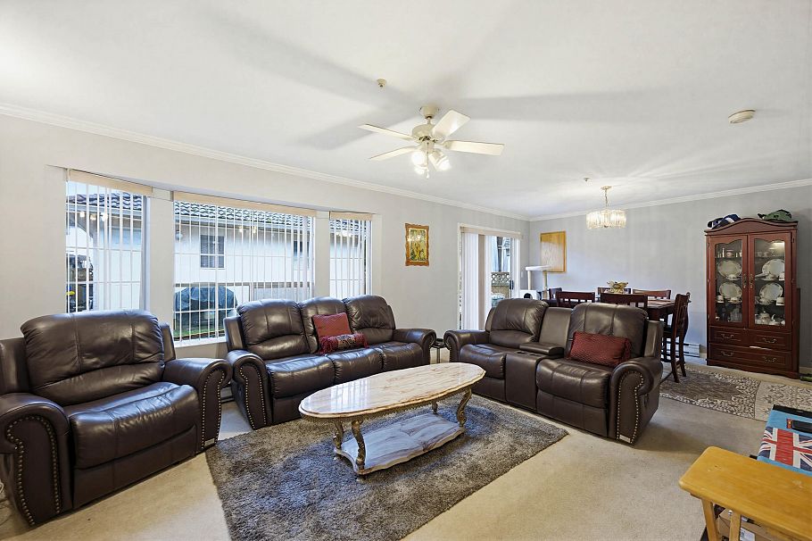 557 E 44th Avenue Vancouver, BC - 5