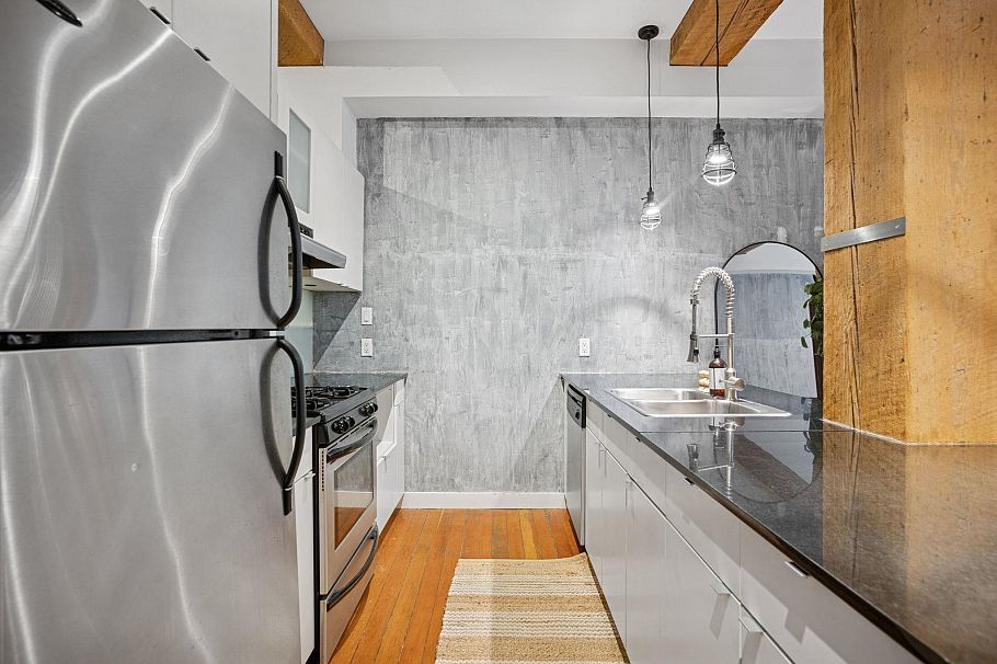 204 310 Water Street Vancouver, BC - 6