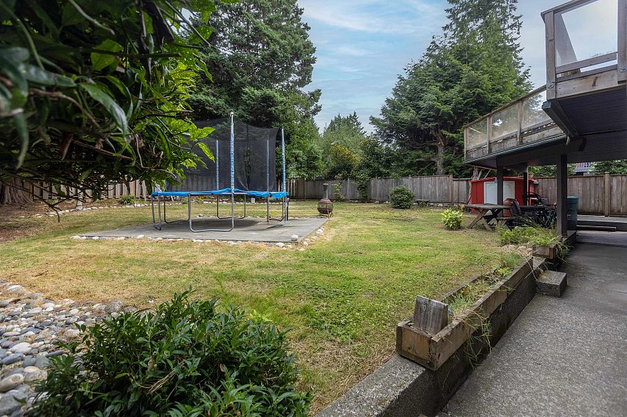 2488 Belloc Street North Vancouver, BC - 31
