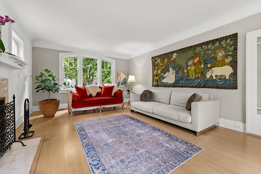 3141 W 39th Avenue Vancouver, BC - 4