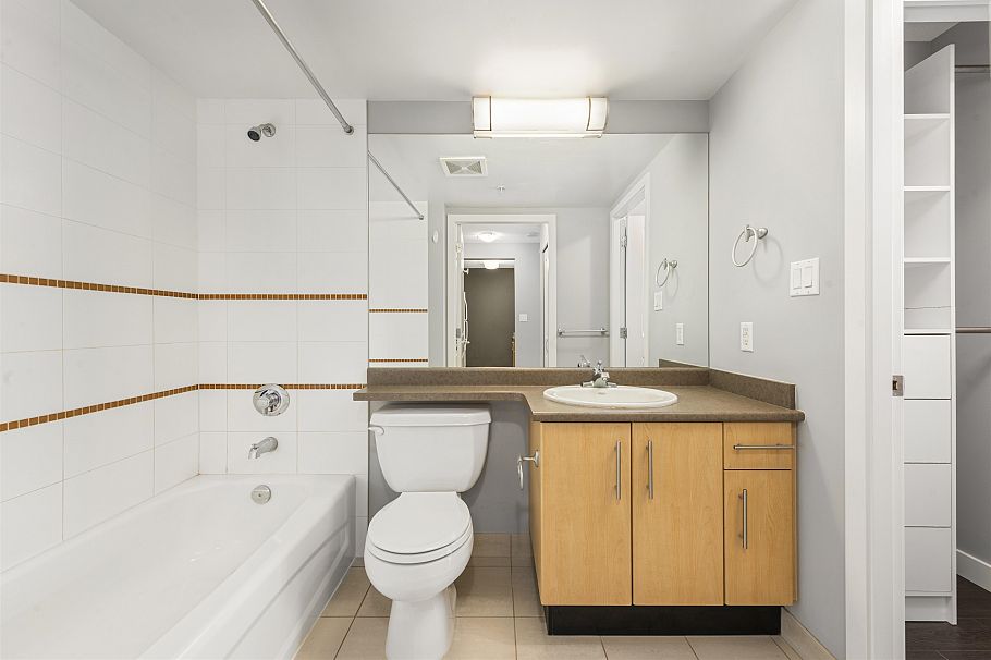 1203 3660 Vanness Avenue Vancouver, BC - 13