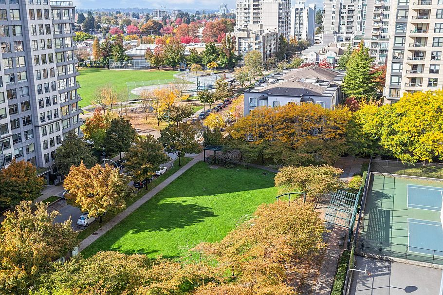 803 3438 Vanness Avenue Vancouver, BC - 35