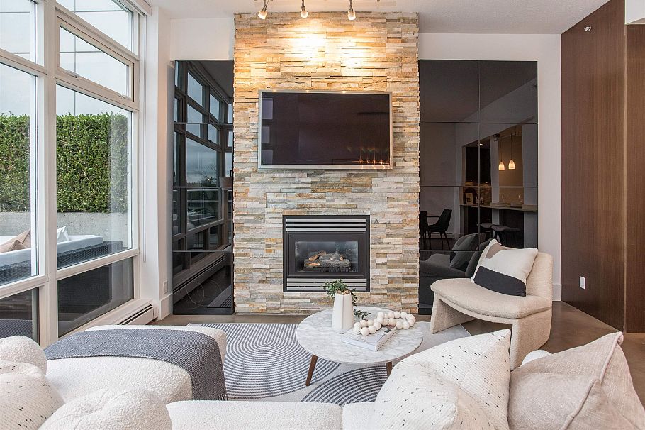 THA 1199 Marinaside Crescent Vancouver, BC - 4