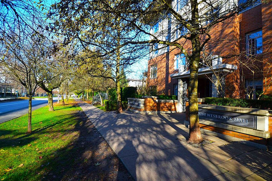 419 2280 Wesbrook Mall Vancouver, BC - 4