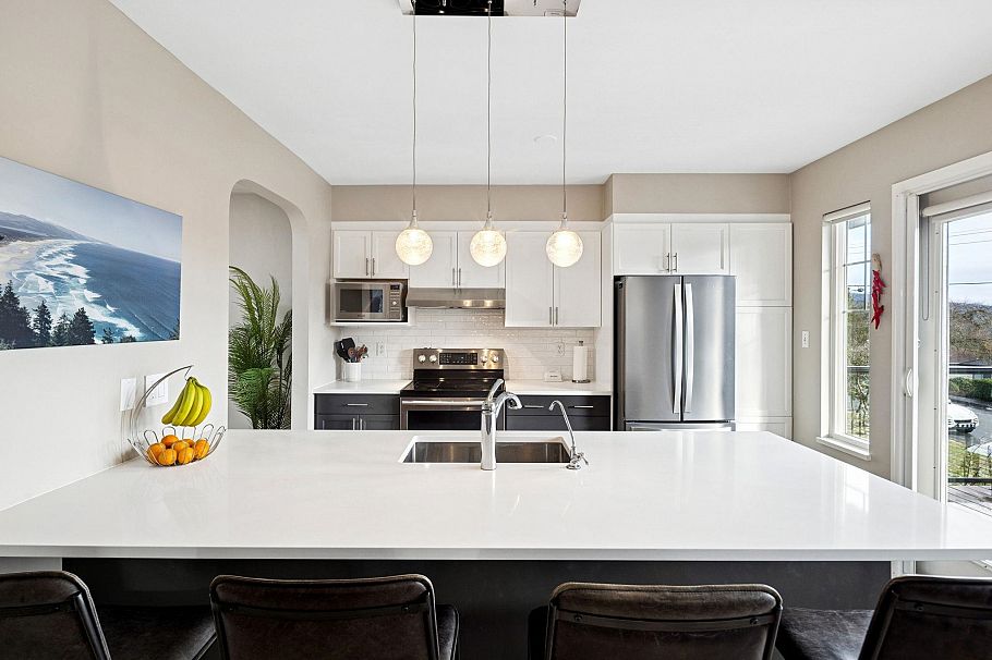 506 Tempe Crescent North Vancouver, BC - 8