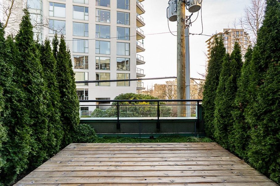 108 131 W 3rd Street North Vancouver, BC - 27