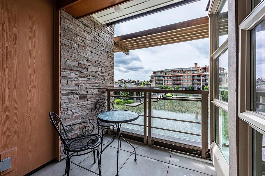 219 3606 Aldercrest Drive North Vancouver, BC - 8