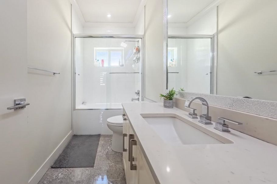 1275 E 62nd Avenue Vancouver, BC - 27