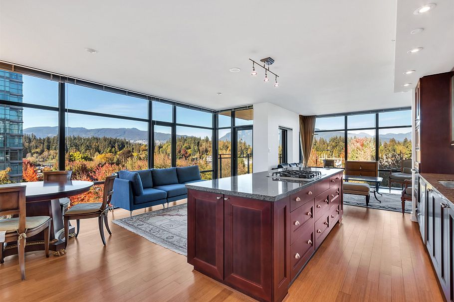 500 1863 Alberni Street Vancouver, BC - 2