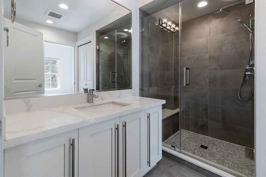 765 W 42nd Avenue Vancouver, BC - 10