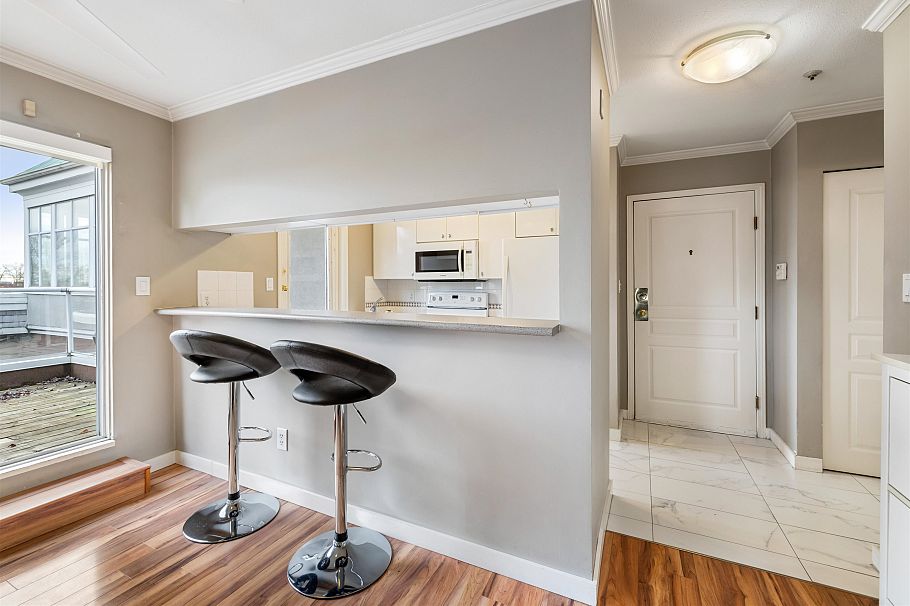 407 8460 Jellicoe Street Vancouver, BC - 6