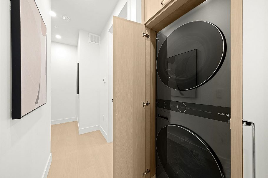 1095 E 14th Avenue Vancouver, BC - 26