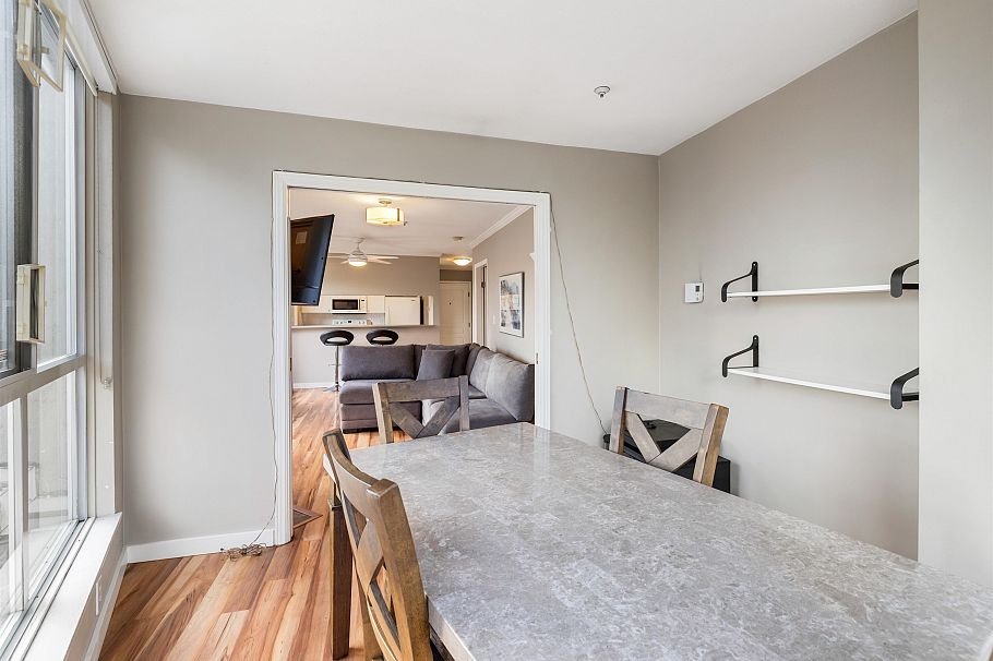 407 8460 Jellicoe Street Vancouver, BC - 11
