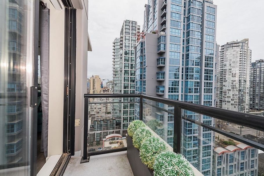 1801 1295 Richards Street Vancouver, BC - 15