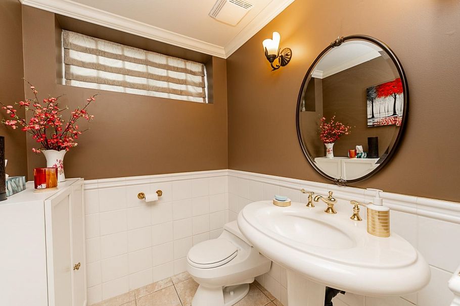 180 W Osborne Road North Vancouver, BC - 15