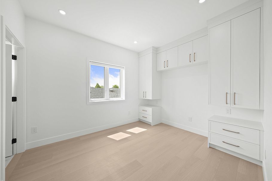 1 6461 E Prince Edward Street Vancouver, BC - 13